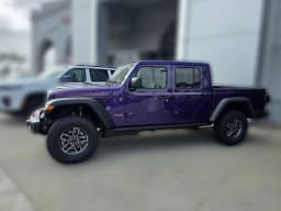 Jeep Gladiator Mojave 4x4 2026 — side view