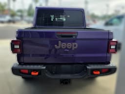 Jeep Gladiator Mojave 4x4 2026 — side view