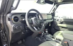 Jeep Gladiator Mojave X 4x4 2026 — side view