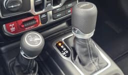 Jeep Gladiator Mojave X 4x4 2026 — side view