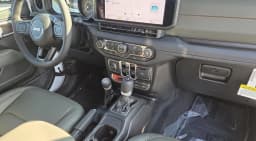 Jeep Gladiator Mojave 4x4 2026 — side view