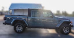 Jeep Gladiator Mojave X 4x4 2026 — side view