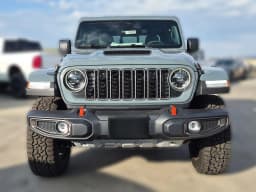 Jeep Gladiator Mojave 4x4 2026 — side view
