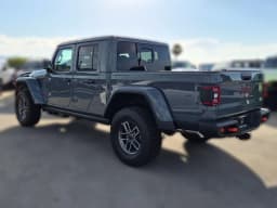 Jeep Gladiator Mojave 4x4 2026 — side view