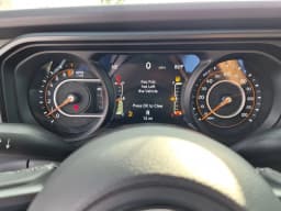 Jeep Gladiator Mojave 4x4 2026 — side view