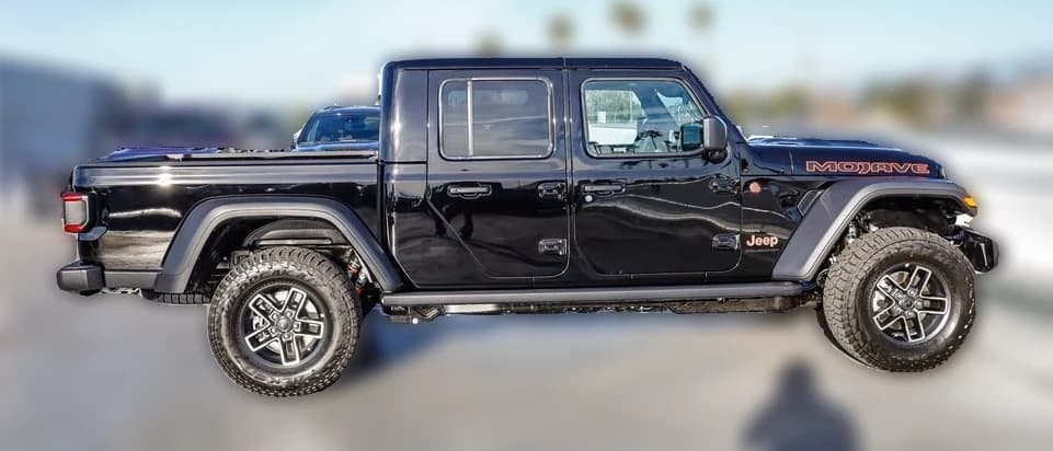 Jeep Gladiator Mojave 4x4 2026 — side view