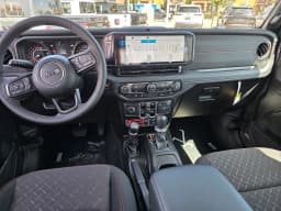 Jeep Gladiator Mojave X 4x4 2026 — side view