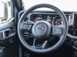 Jeep Gladiator Mojave X 4x4 2026 — side view