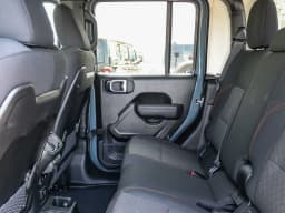 Jeep Gladiator Mojave X 4x4 2026 — side view