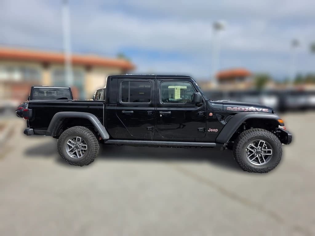Jeep Gladiator Mojave 4x4 2026 — side view
