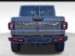 Jeep Gladiator Mojave X 4x4 2026 — side view