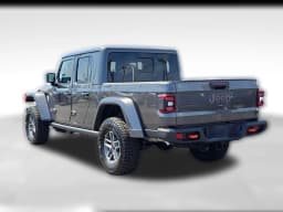 Jeep Gladiator Mojave X 4x4 2026 — side view
