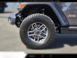 Jeep Gladiator Mojave X 4x4 2026 — side view