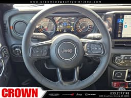 Jeep Gladiator Mojave X 4x4 2026 — side view