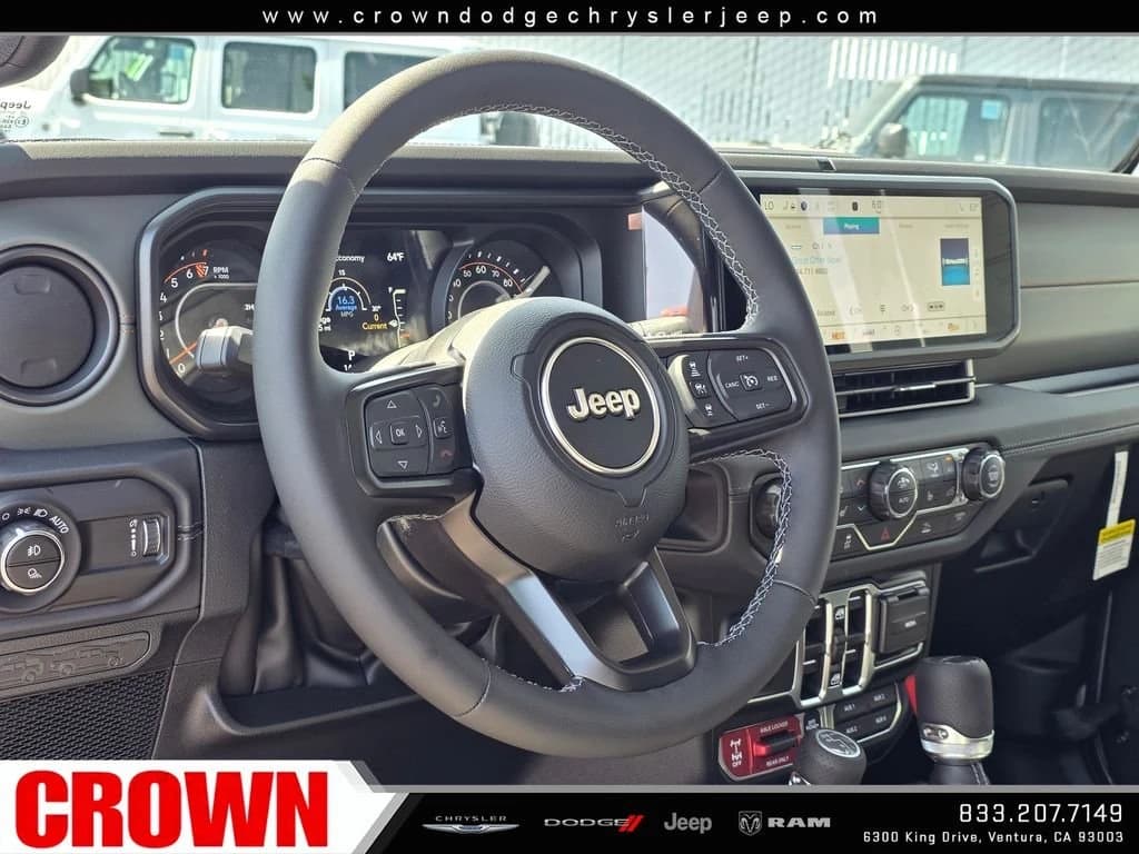 Jeep Gladiator Mojave X 4x4 2026 — side view