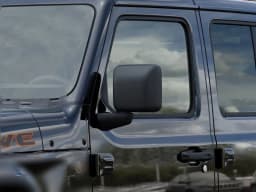 Jeep Gladiator Mojave X 4x4 2026 — side view