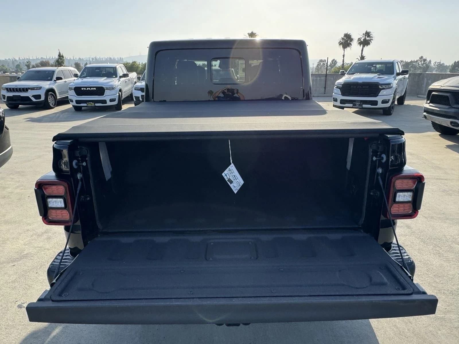 Jeep Gladiator Mojave X 4x4 2026 — side view