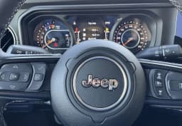 Jeep Gladiator Mojave X 4x4 2026 — side view
