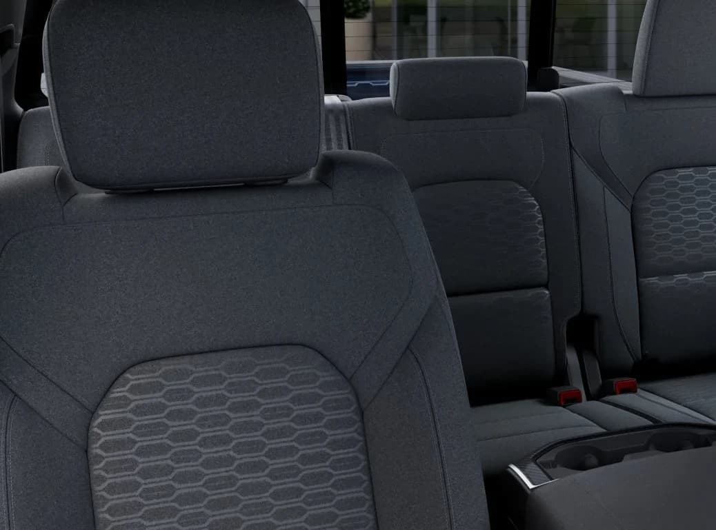 Ram 1500 Big Horn 4x2 Quad Cab 6'4" Box 2026 — side view