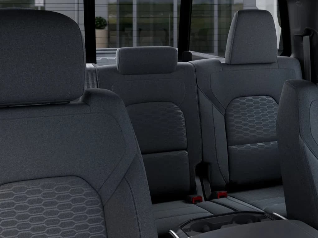 Ram 1500 Big Horn 4x2 Quad Cab 6'4" Box 2026 — side view