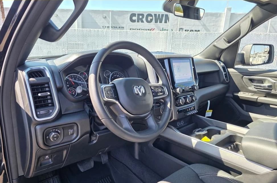 Ram 1500 Big Horn 4x2 Crew Cab 5'7" Box 2026 — side view