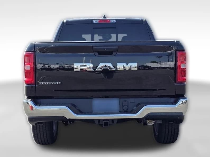 Ram 1500 Big Horn 4x2 Crew Cab 5'7" Box 2025 — side view