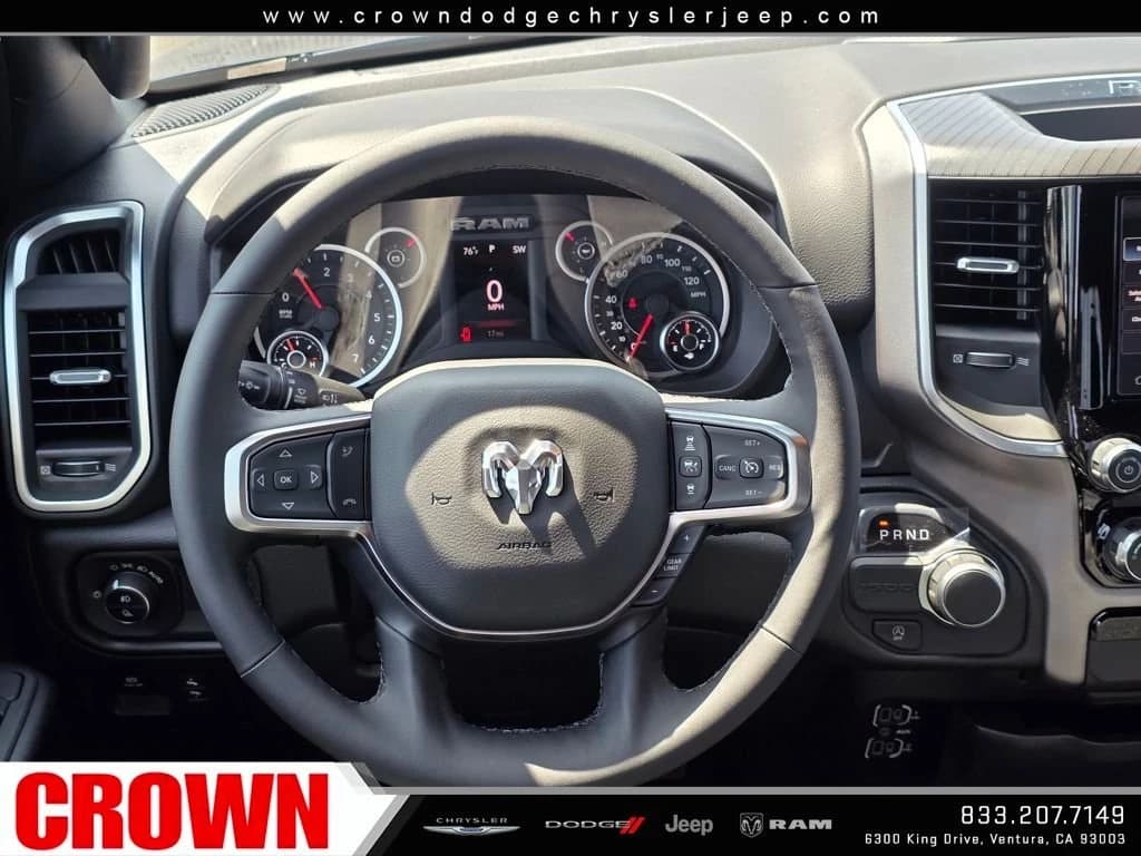 Ram 1500 Big Horn 4x2 Crew Cab 5'7" Box 2025 — side view