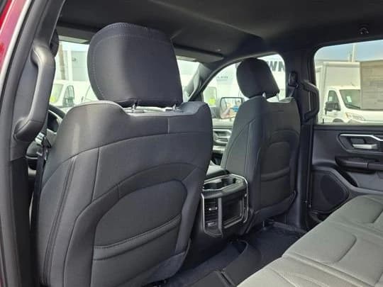 Ram 1500 Big Horn 4x2 Crew Cab 5'7" Box 2025 — side view