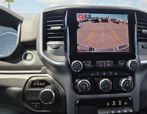 Ram 1500 Big Horn 4x2 Crew Cab 5'7" Box 2025 — side view