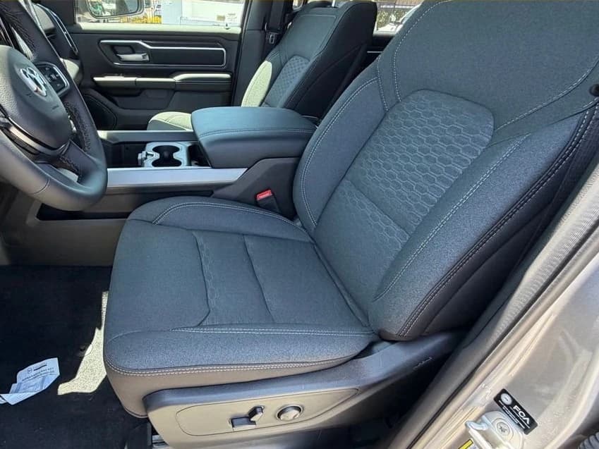 Ram 1500 Big Horn 4x2 Crew Cab 5'7" Box 2026 — side view