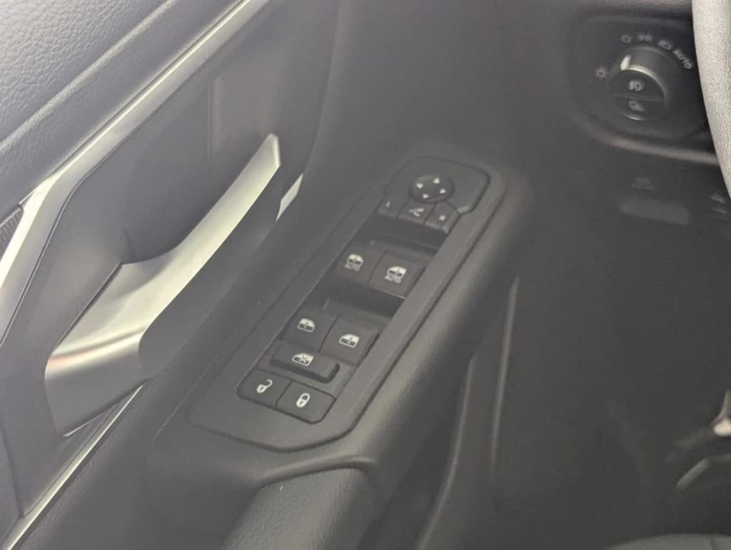 Ram 1500 Big Horn 4x2 Crew Cab 5'7" Box 2026 — side view