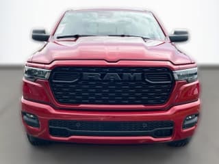 Ram 1500 Express 4x2 Crew Cab 5'7" Box