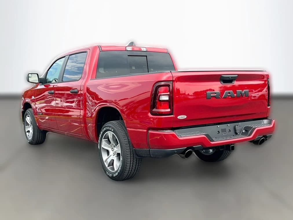 Ram 1500 Express 4x2 Crew Cab 5'7" Box 2026 — side view