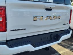 Ram 1500 Big Horn 4x4 Crew Cab 5'7" Box 2025 — side view
