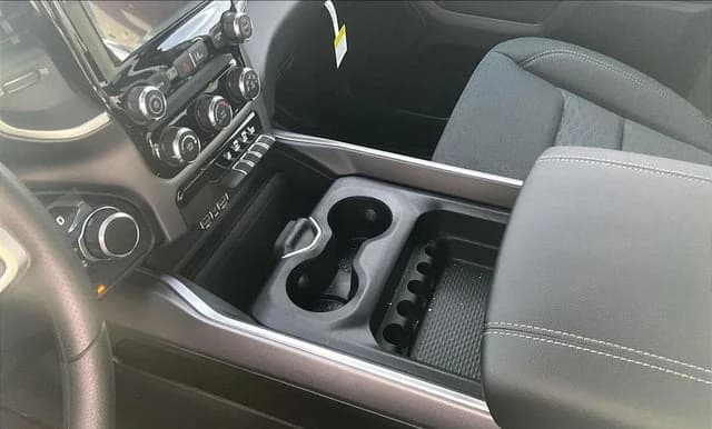 Ram 1500 Big Horn 4x4 Crew Cab 5'7" Box 2026 — side view