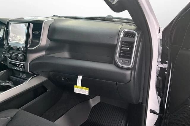 Ram 1500 Big Horn 4x4 Crew Cab 5'7" Box 2026 — side view