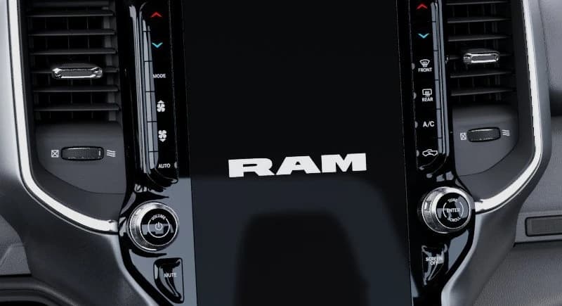 Ram 1500 Big Horn 4x4 Crew Cab 5'7" Box 2025 — side view