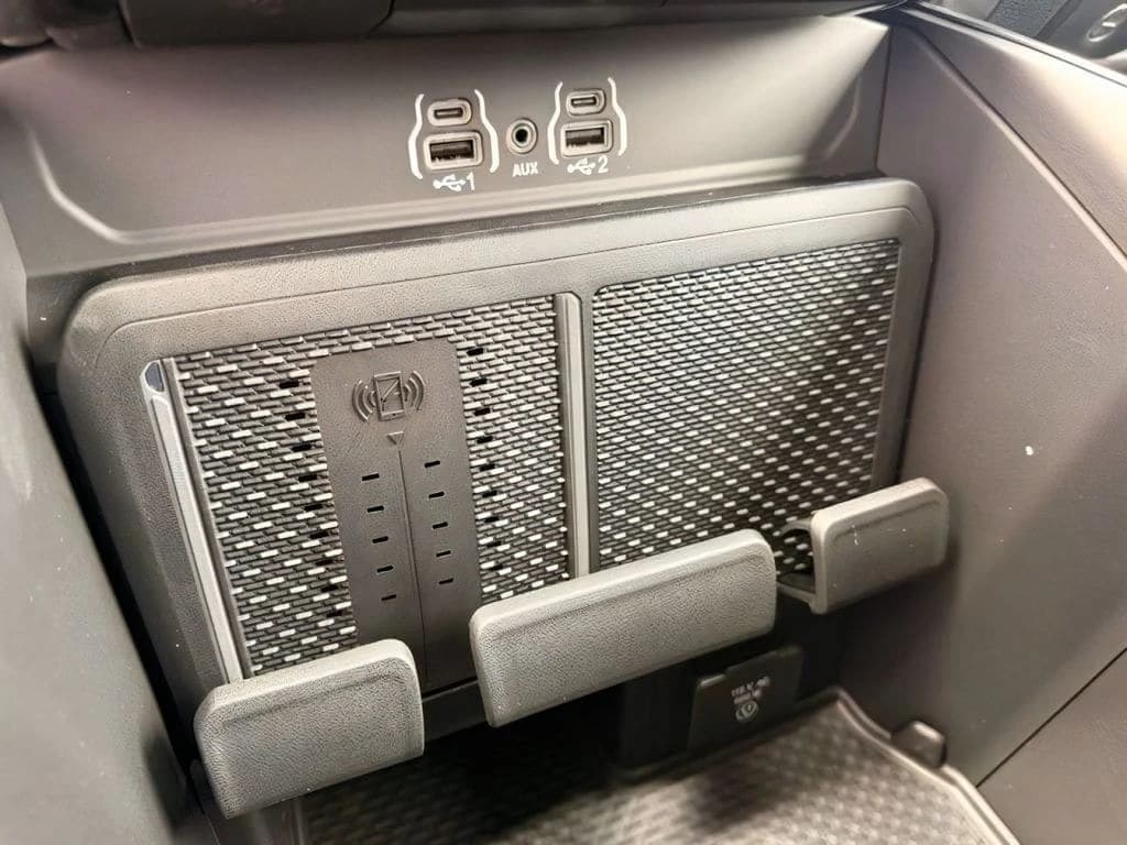 Ram 1500 Big Horn 4x4 Crew Cab 5'7" Box 2026 — side view