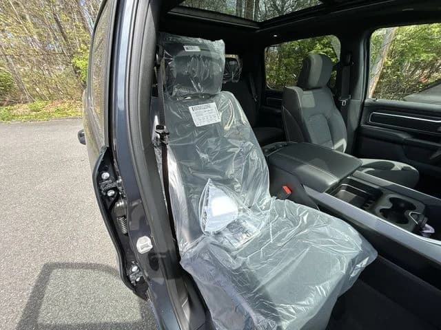 Ram 1500 Big Horn 4x4 Crew Cab 5'7" Box 2026 — side view