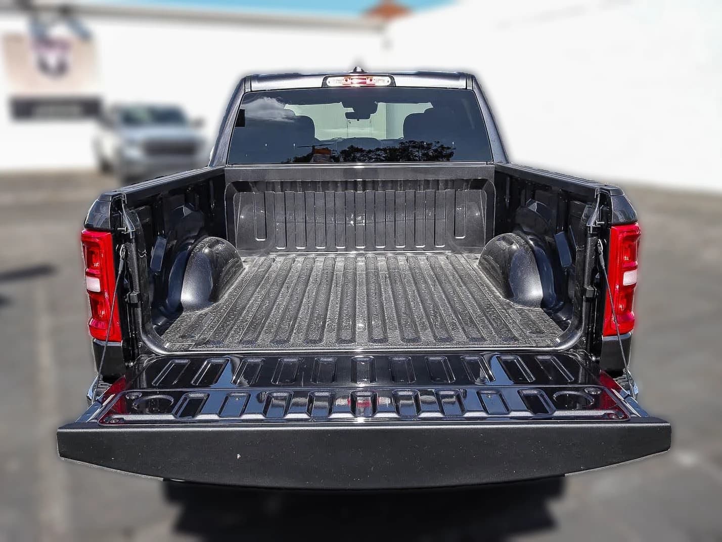 Ram 1500 Big Horn 4x4 Crew Cab 5'7" Box 2026 — side view