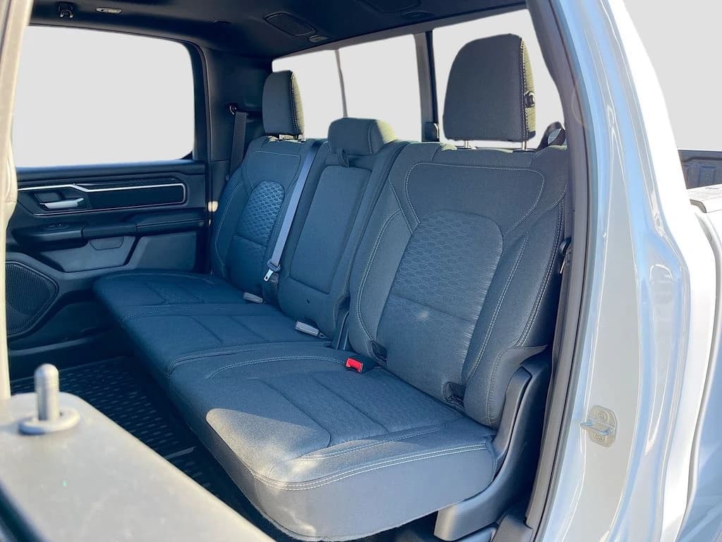 Ram 1500 Big Horn 4x4 Crew Cab 5'7" Box 2026 — side view