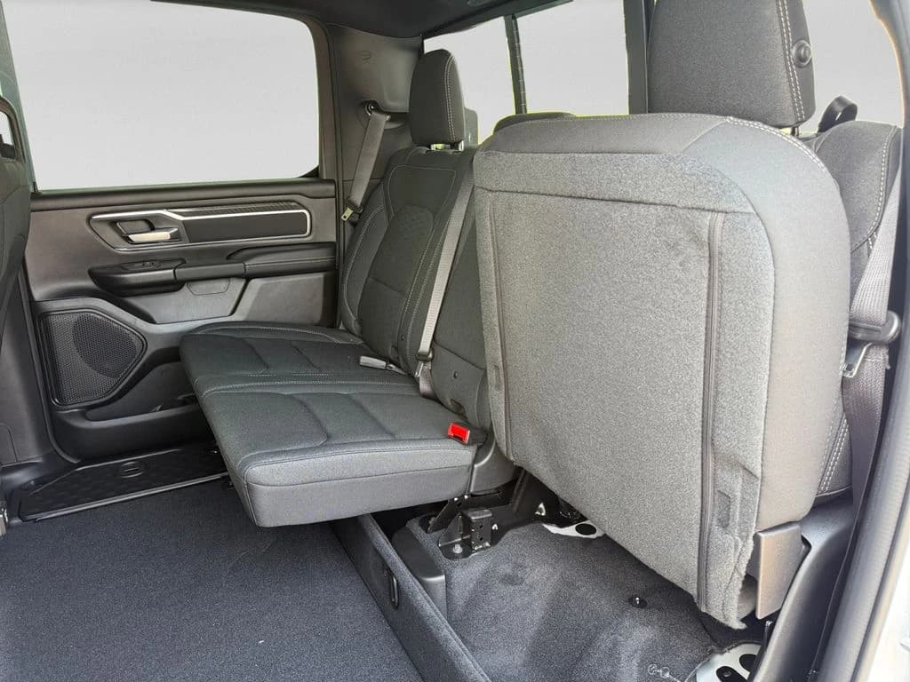 Ram 1500 Big Horn 4x4 Crew Cab 5'7" Box 2026 — side view