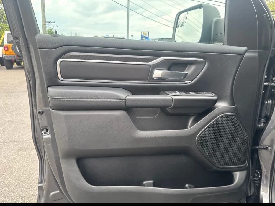 Ram 1500 Big Horn 4x4 Crew Cab 5'7" Box 2026 — side view