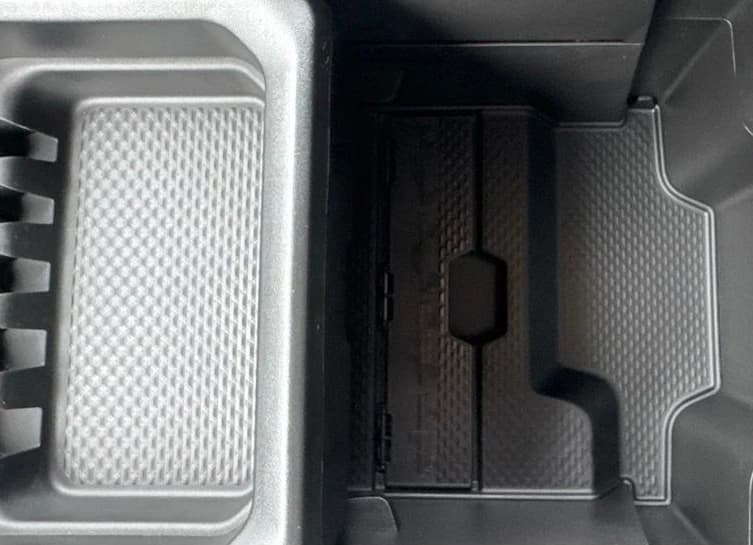 Ram 1500 Big Horn 4x4 Crew Cab 5'7" Box 2026 — side view