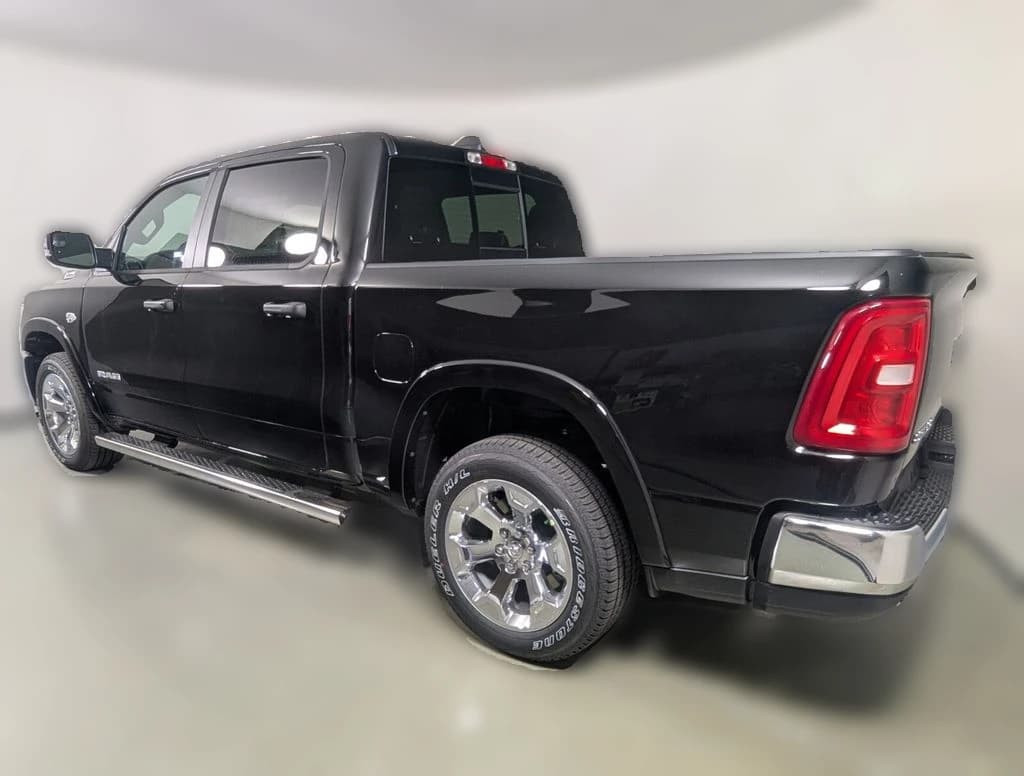 Ram 1500 Big Horn 4x4 Crew Cab 5'7" Box 2026 — side view