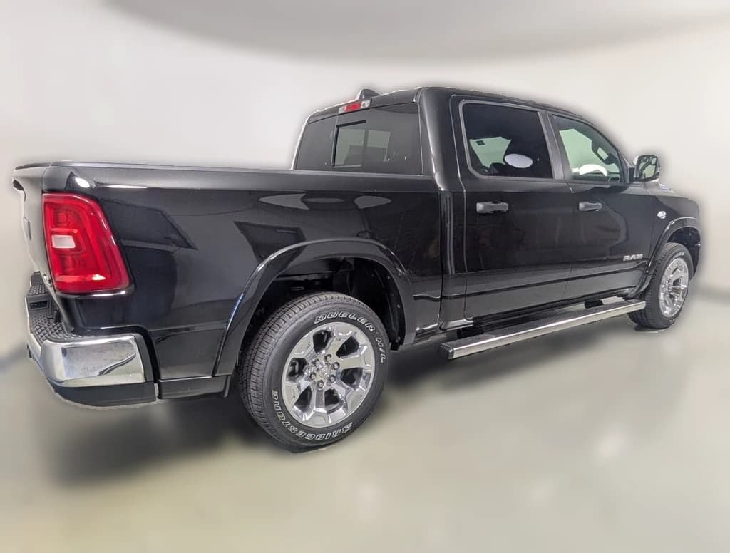 Ram 1500 Big Horn 4x4 Crew Cab 5'7" Box 2026 — side view