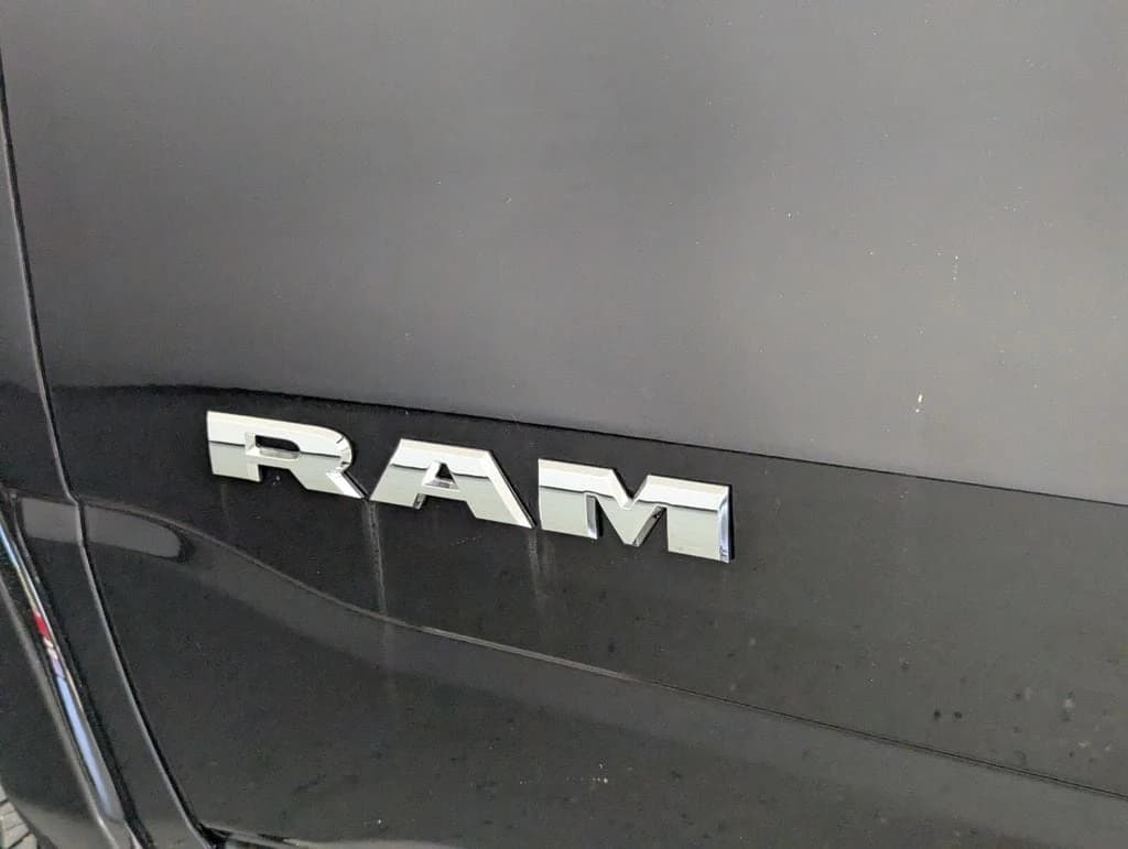 Ram 1500 Big Horn 4x4 Crew Cab 5'7" Box 2026 — side view