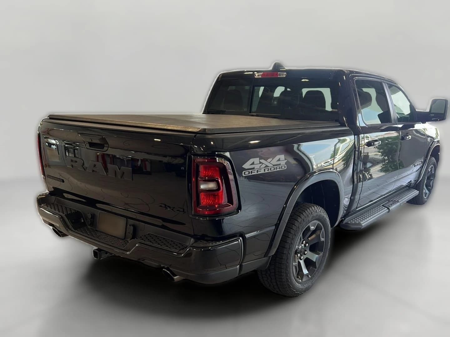 Ram 1500 Big Horn 4x4 Crew Cab 5'7" Box 2026 — side view