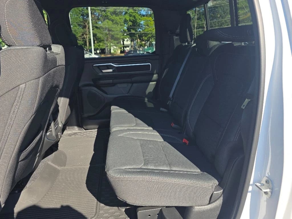 Ram 1500 Big Horn 4x4 Crew Cab 5'7" Box 2026 — side view