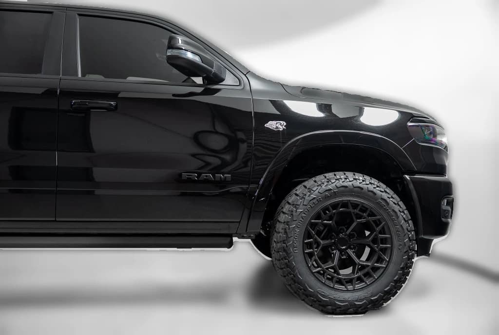 Ram 1500 Big Horn 4x4 Crew Cab 5'7" Box 2026 — side view